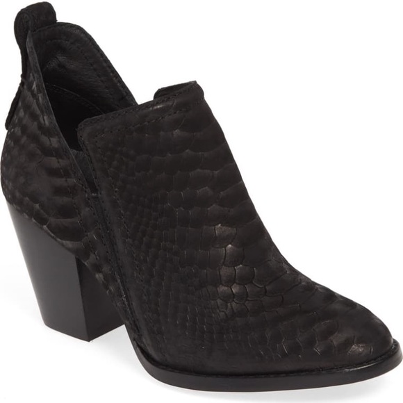 Jeffrey Campbell Shoes - NIB Jeffrey Campbell Rowlan Snakeskin Booties